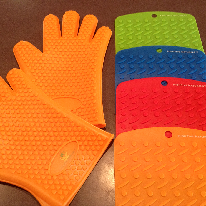 HighFive Naturals Silicone Pot Holders and Oven Mitt