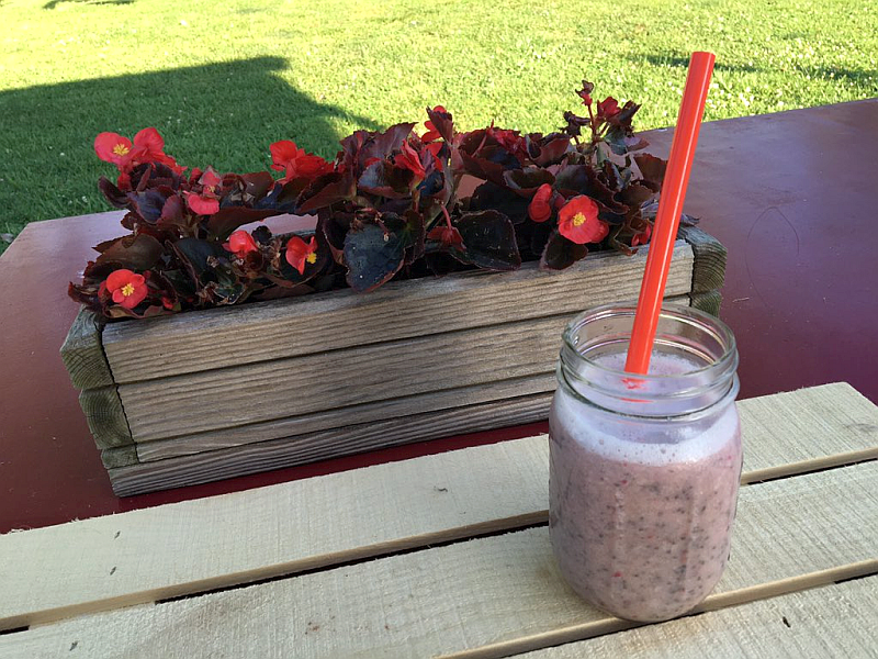 Raspberry, Peach, and Coconut Water Smoothie
