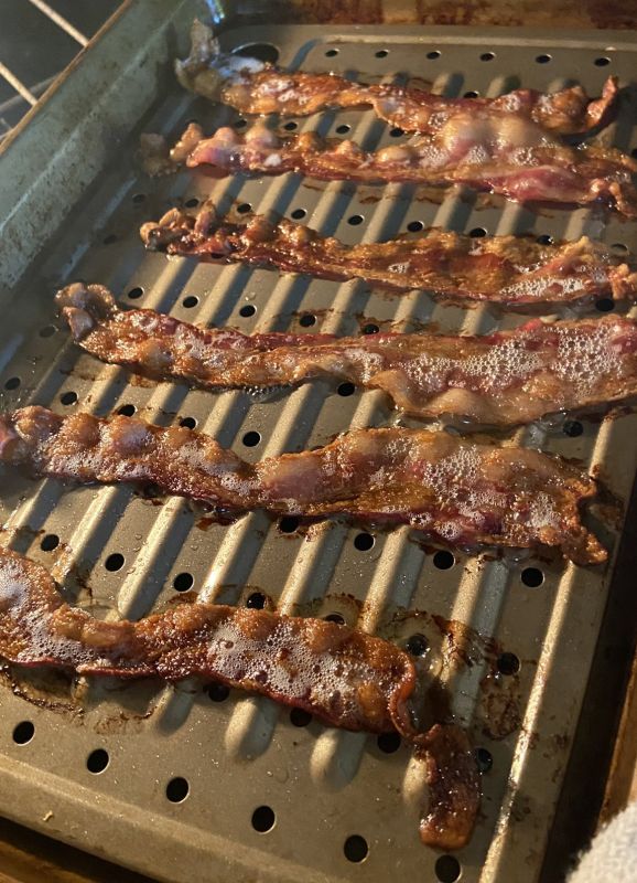 The BEST Bacon is Made in the Oven-Baked Bacon (Here's How ...