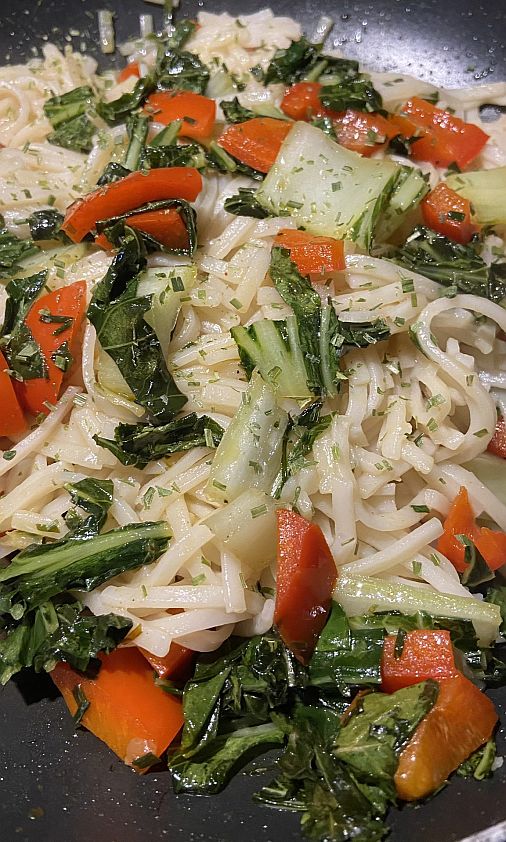 Rice Noodles, Bok Choy, and Red Bell Pepper 